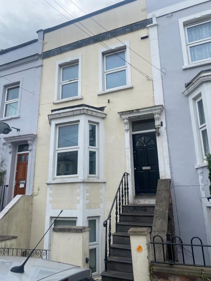 Spacious 4 Bedroom House Near Stokes Croft!! Central!!! Μπρίστολ Εξωτερικό φωτογραφία